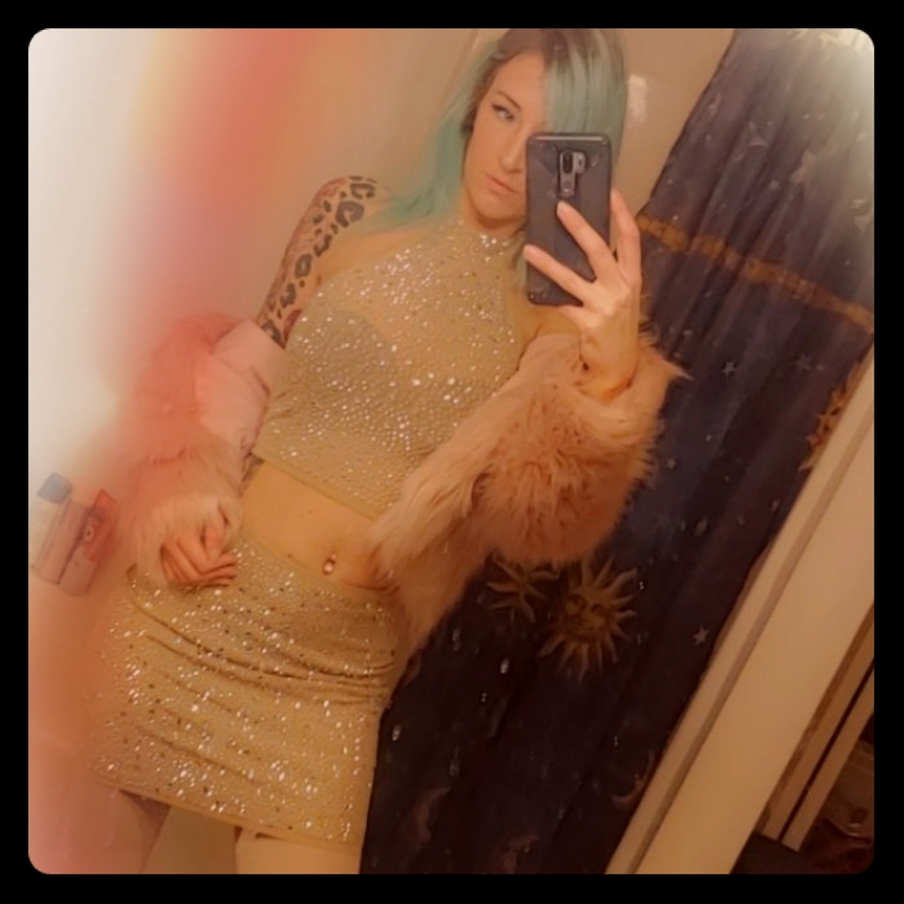 Meet your Posher, Laura